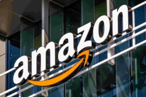 Conheça os termos proibidos na Amazon EUA e as palavras permitidas que aumentam a conversão do seu e-commerce sem violar as regras de compliance.