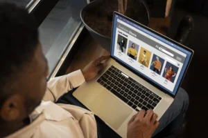 Descubra as tendências de design para e-commerce e marketplaces que reduzem a fricção visual, aplicam IA e aumentam suas vendas.