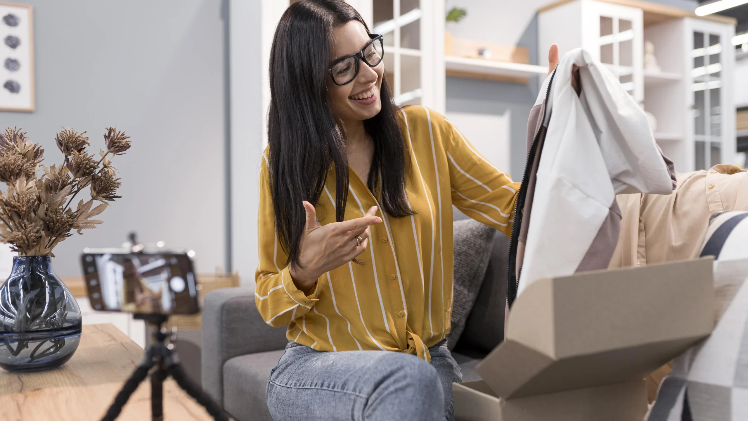 Descubra como o social commerce antecipa a decisão de compra. Otimize catálogo, tráfego e mídia para vender mais com a SellersFlow.